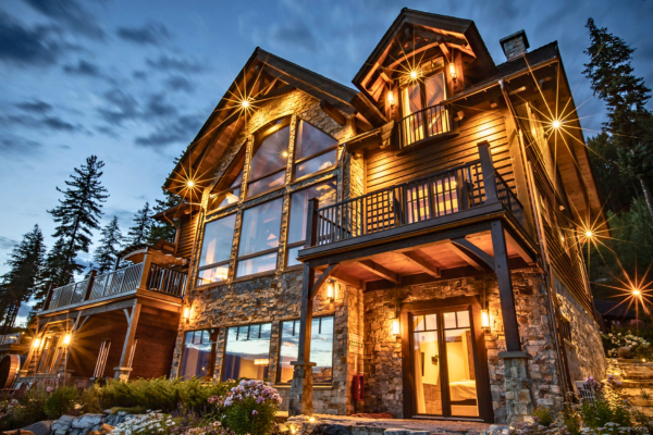 Enjoy complimentary après ski massages and snacks - Bison Lodge in Revelstoke, British Columbia