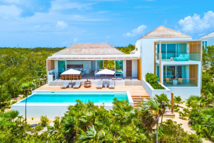 Beach Enclave Long Bay Beach - 5 Bedroom Beachfront Villa, Turks & Caicos