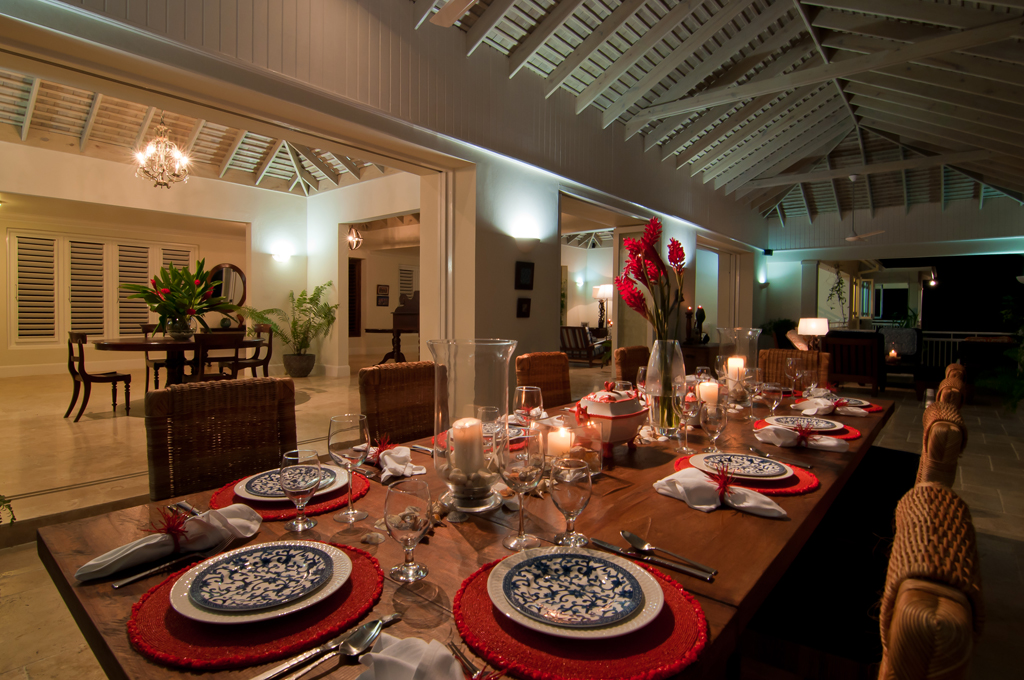 ... and lavish dinner parties here feature gourmet meals by talented Chef Knight.