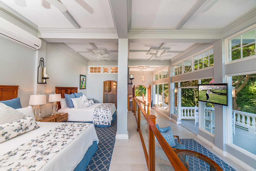 Alaina's retreat has bedroom, en-suite bathroom, sitting room and a verandah
