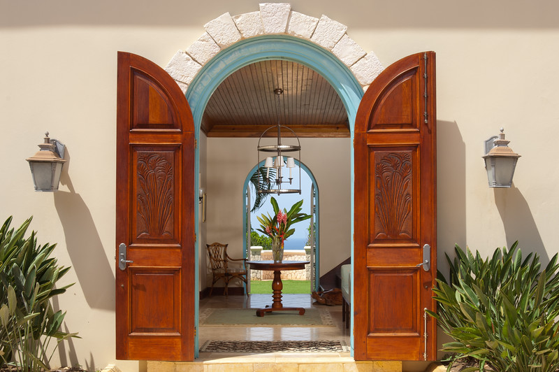 Come inside to relaxed Caribbean design.